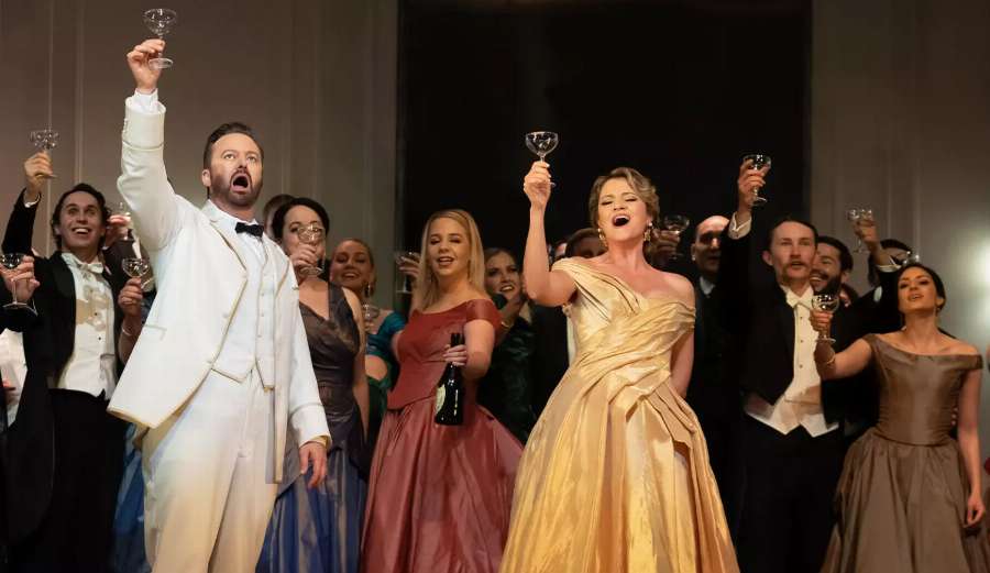 La Traviata on New Year's Eve